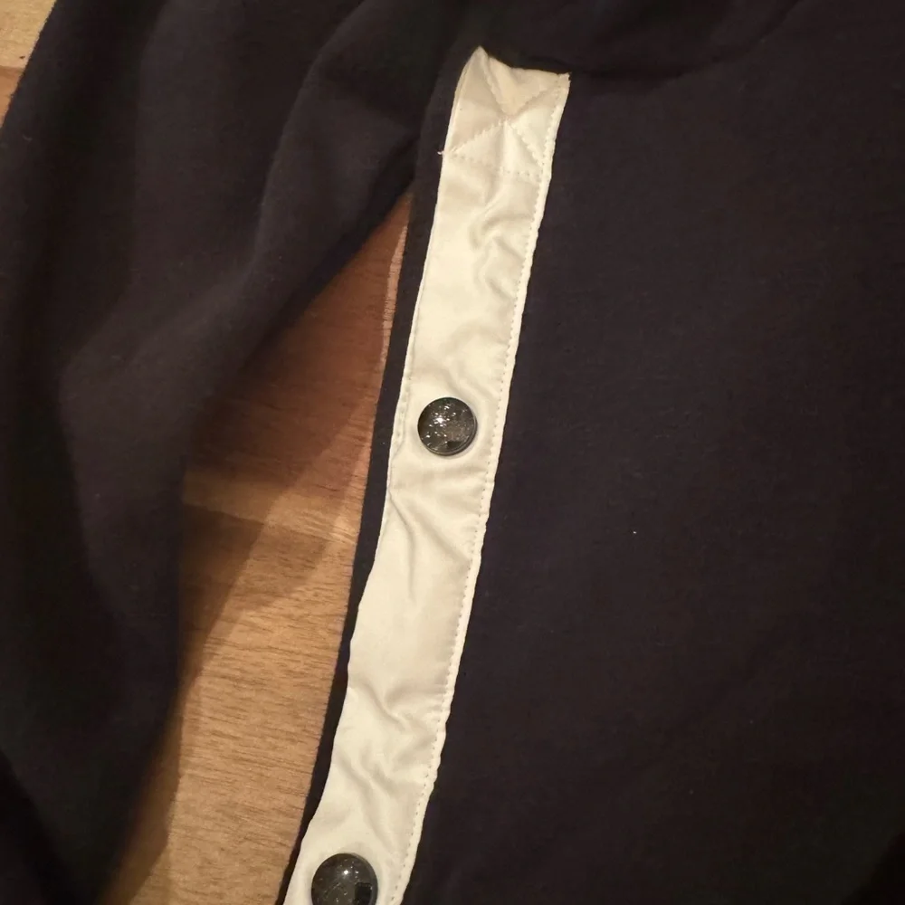 Nike Black White Cropped Sweatshirt